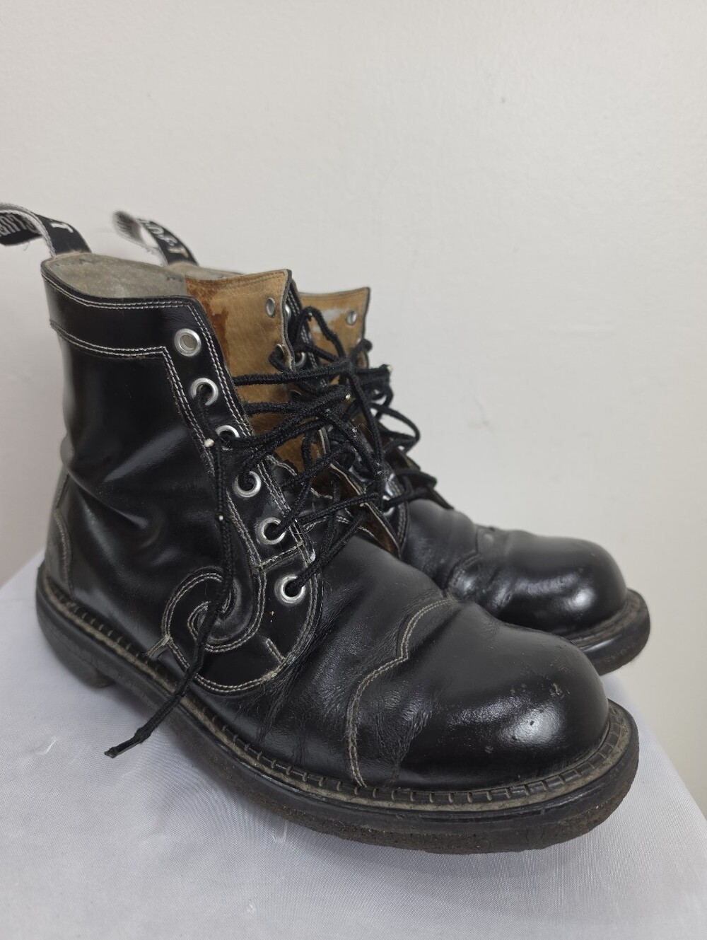 John Fluevog Black Leather Lace-Up Ankle Boots - Picture 2 of 12